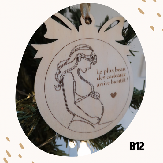 Boule de noël annonce de grossesse personnalisable en bois